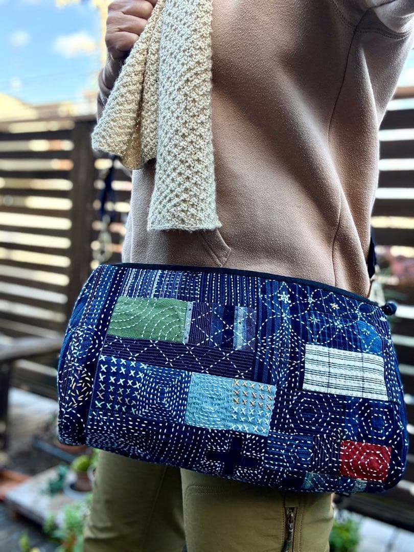 ショルダーバッグ N