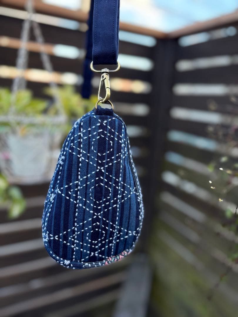 ショルダーバッグ N