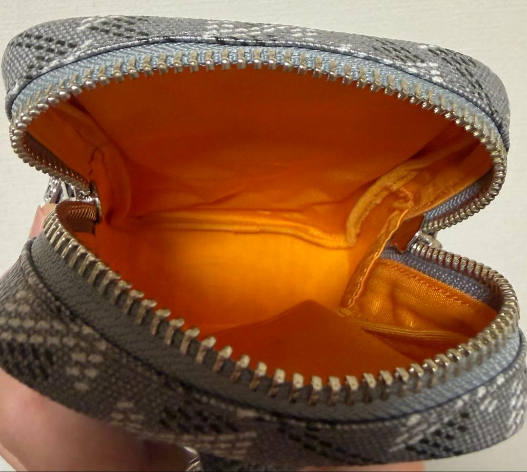 レザレクション ロロポーチ 2025年モデル