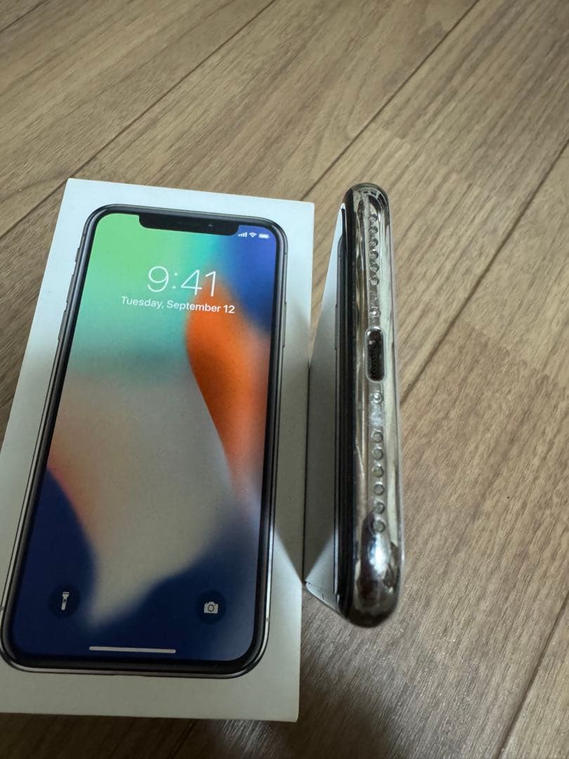 Apple iPhone X シルバー 本体のみ