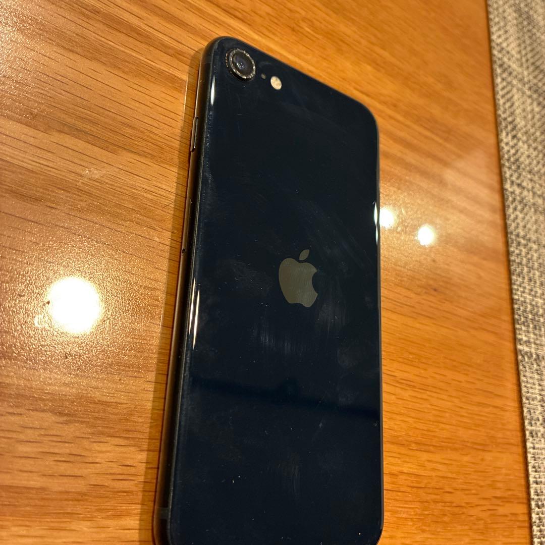 h*3様 【美品】iPhoneSE3 64G