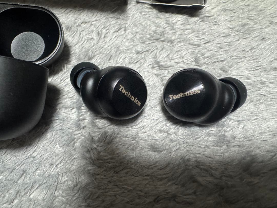 Technics EAH-AZ100 ブラック　専用レザーケース付き