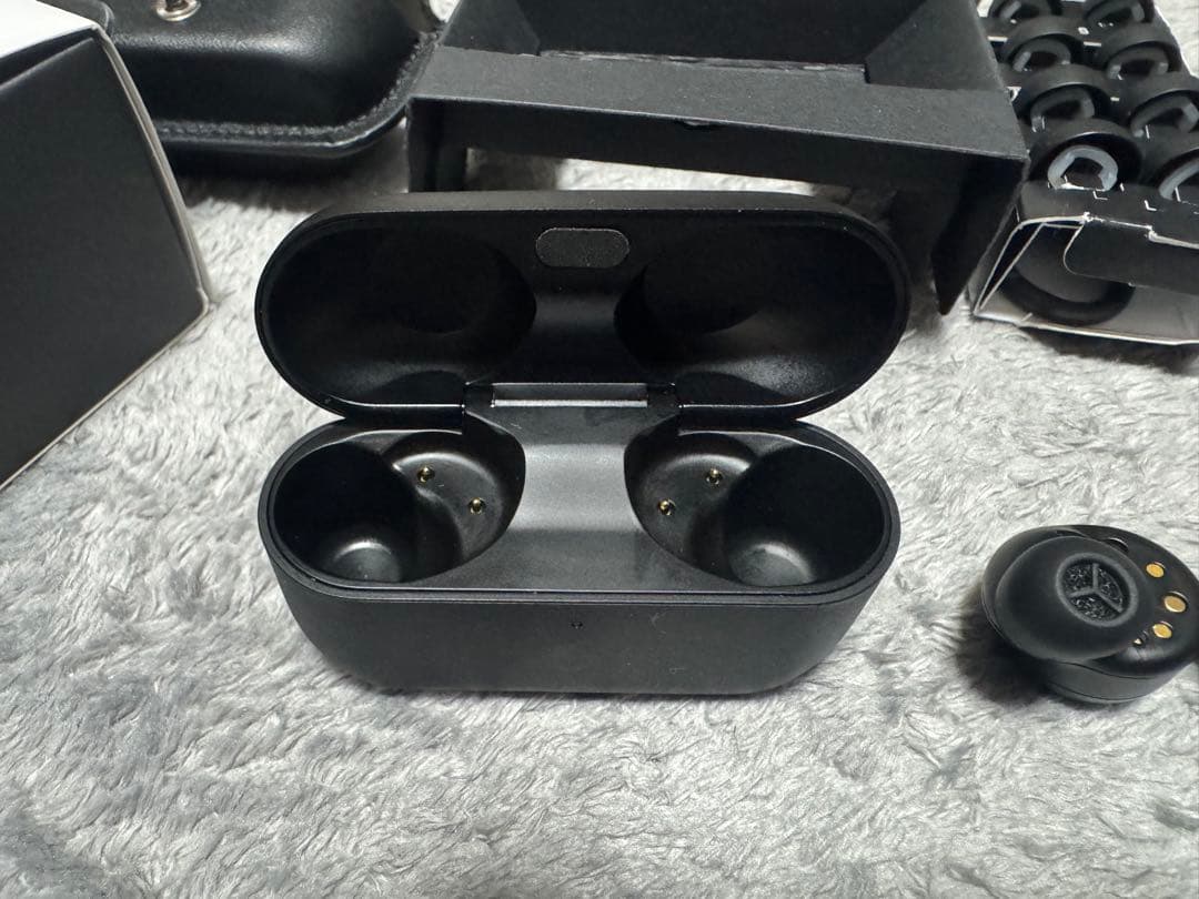 Technics EAH-AZ100 ブラック　専用レザーケース付き