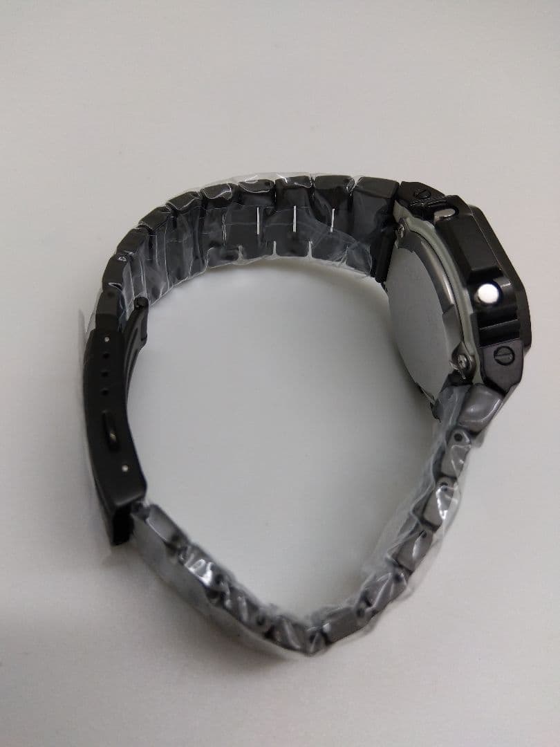 電波ソーラー　GW-M5600 メタル カスタム G-SHOCK　ブラック