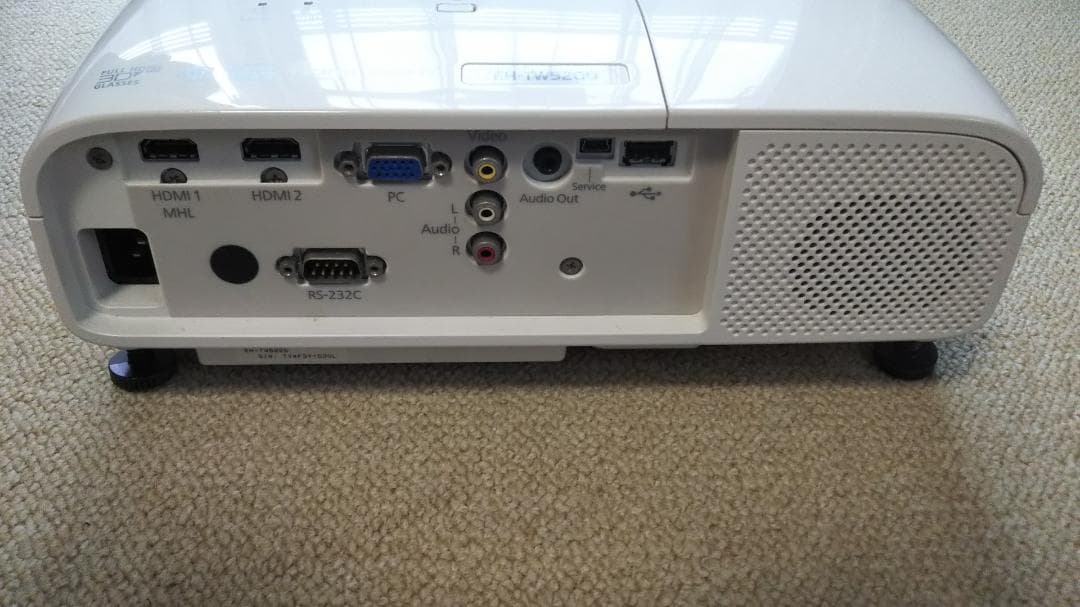 EPSON EH-TW5200プロジェクター