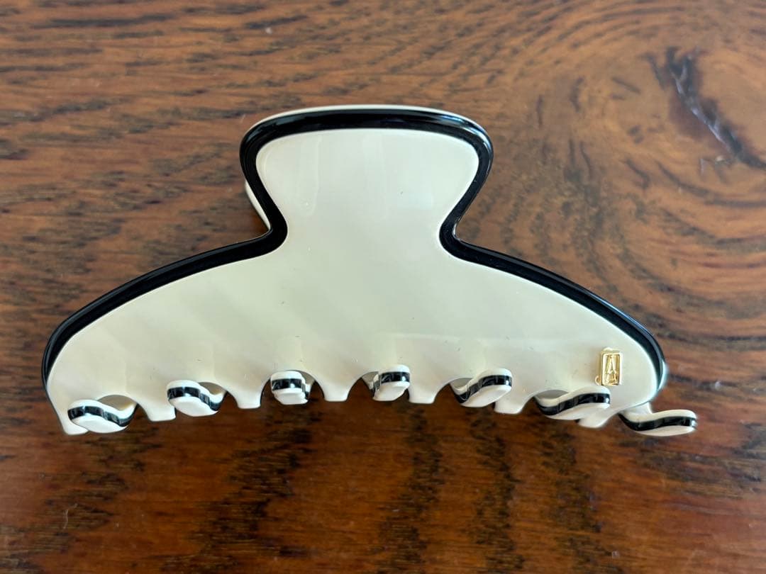 Alexandre de paris アレクサンドルドゥパリ　クリップとバレッタ