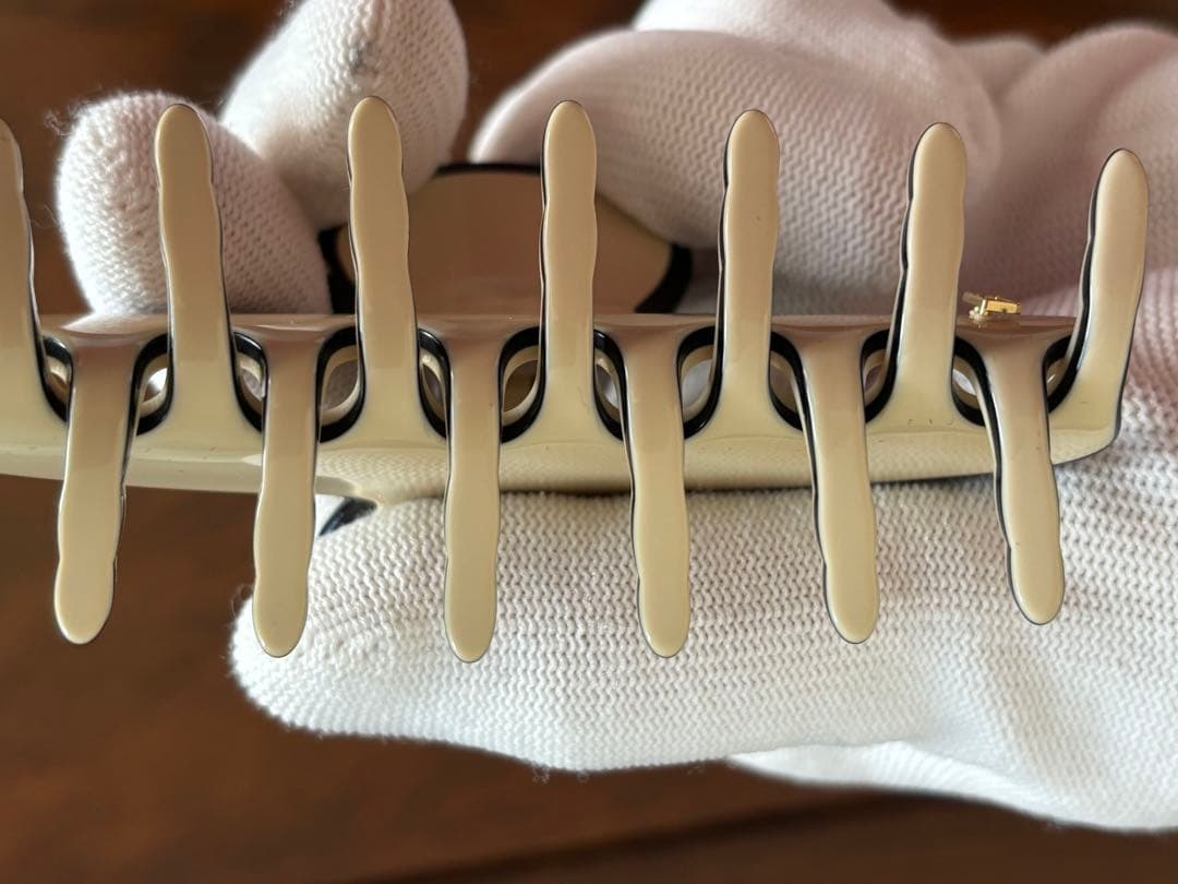 Alexandre de paris アレクサンドルドゥパリ　クリップとバレッタ