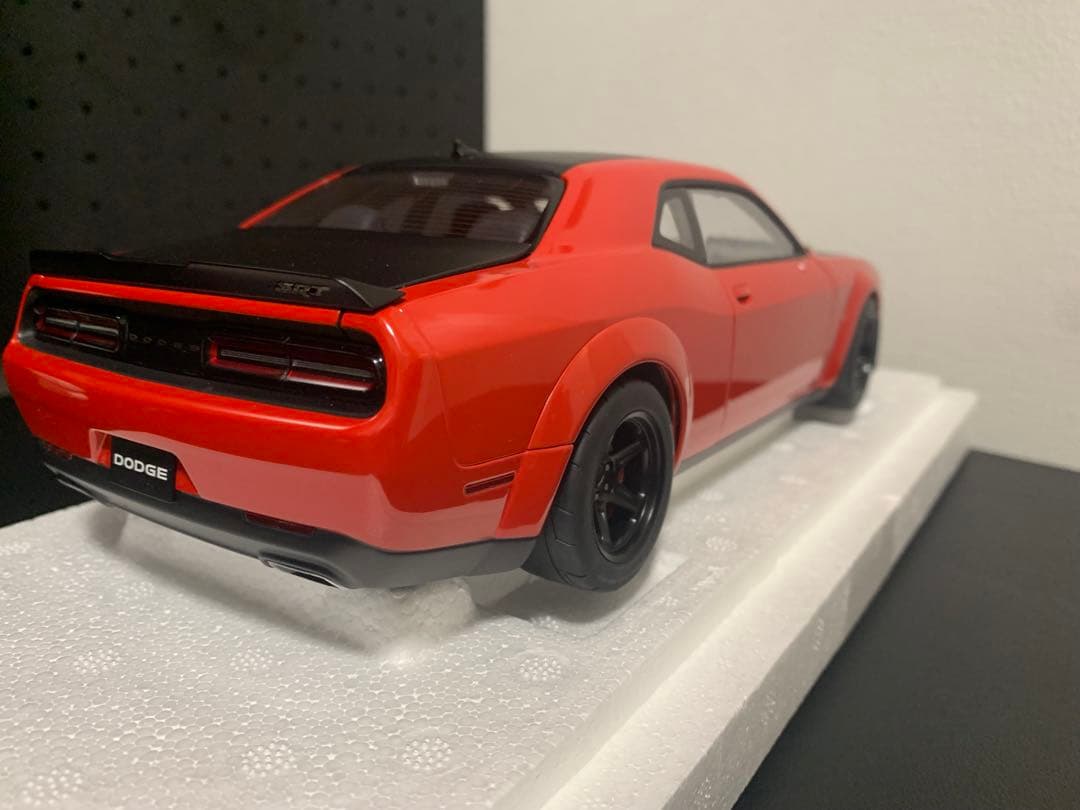1/18 AUTOart ダッジ チャレンジャー SRT デーモン ※ミラー外れ