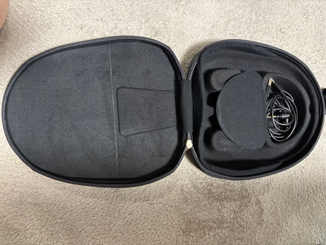 専用☆SonyWH-1000XM5ワイヤレスヘッドホン⭐︎黒⭐︎ケース付き⭐︎美品