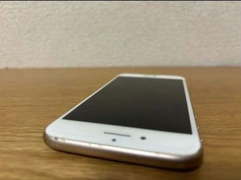 iPhone 8 64GB ゴールド系