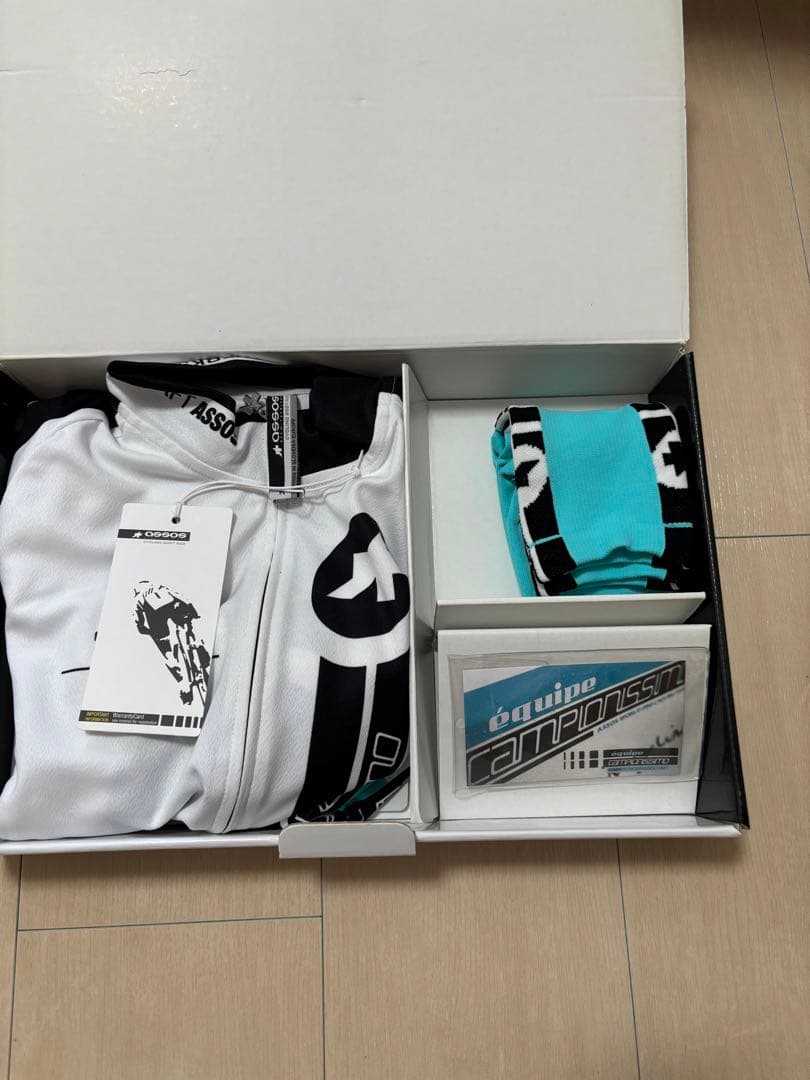 値下げ！assos 限定ボックス　未使用　メンズM