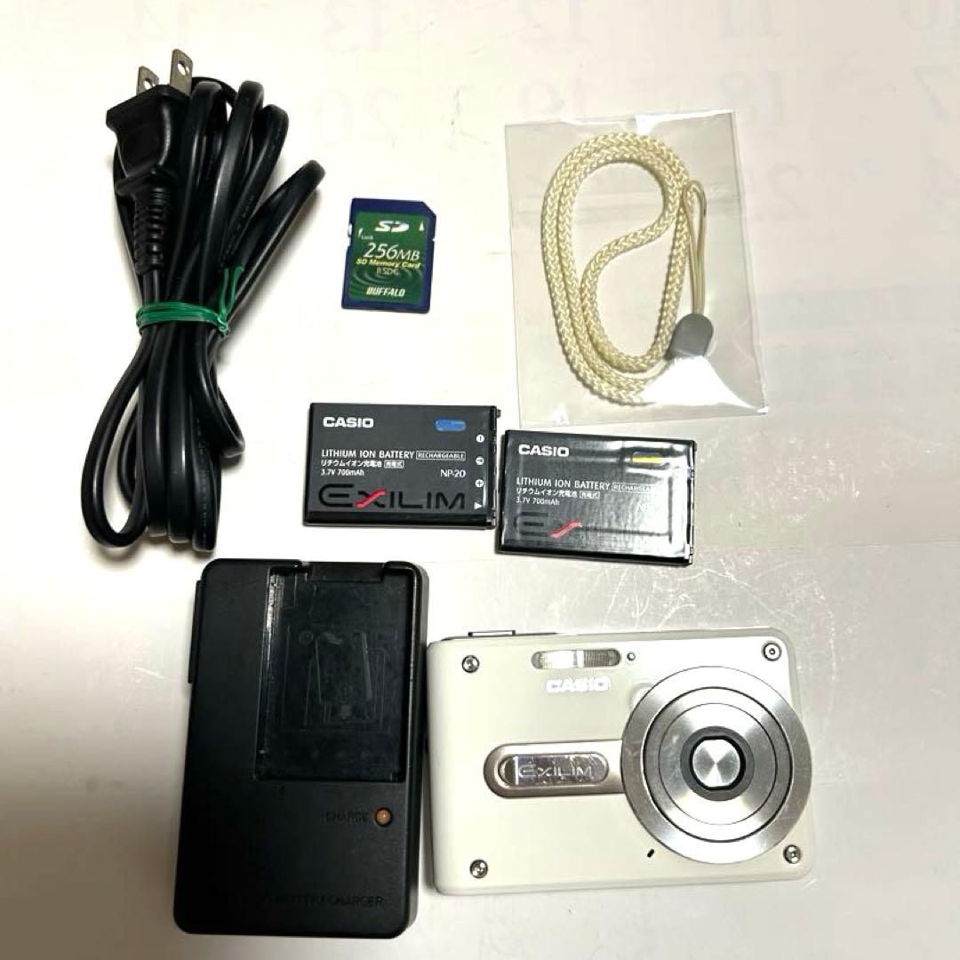 CASIO EX-S100 コンパクトデジタルカメラ ホワイト