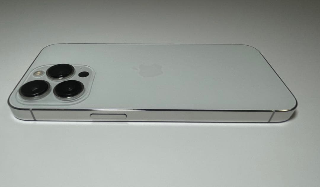 美品！iPhone 13Pro シルバー256GB Simフリー