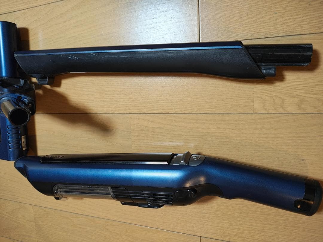 シャーク★コードレスクリーナー★CS301JBM★バッテリーの状態良好★