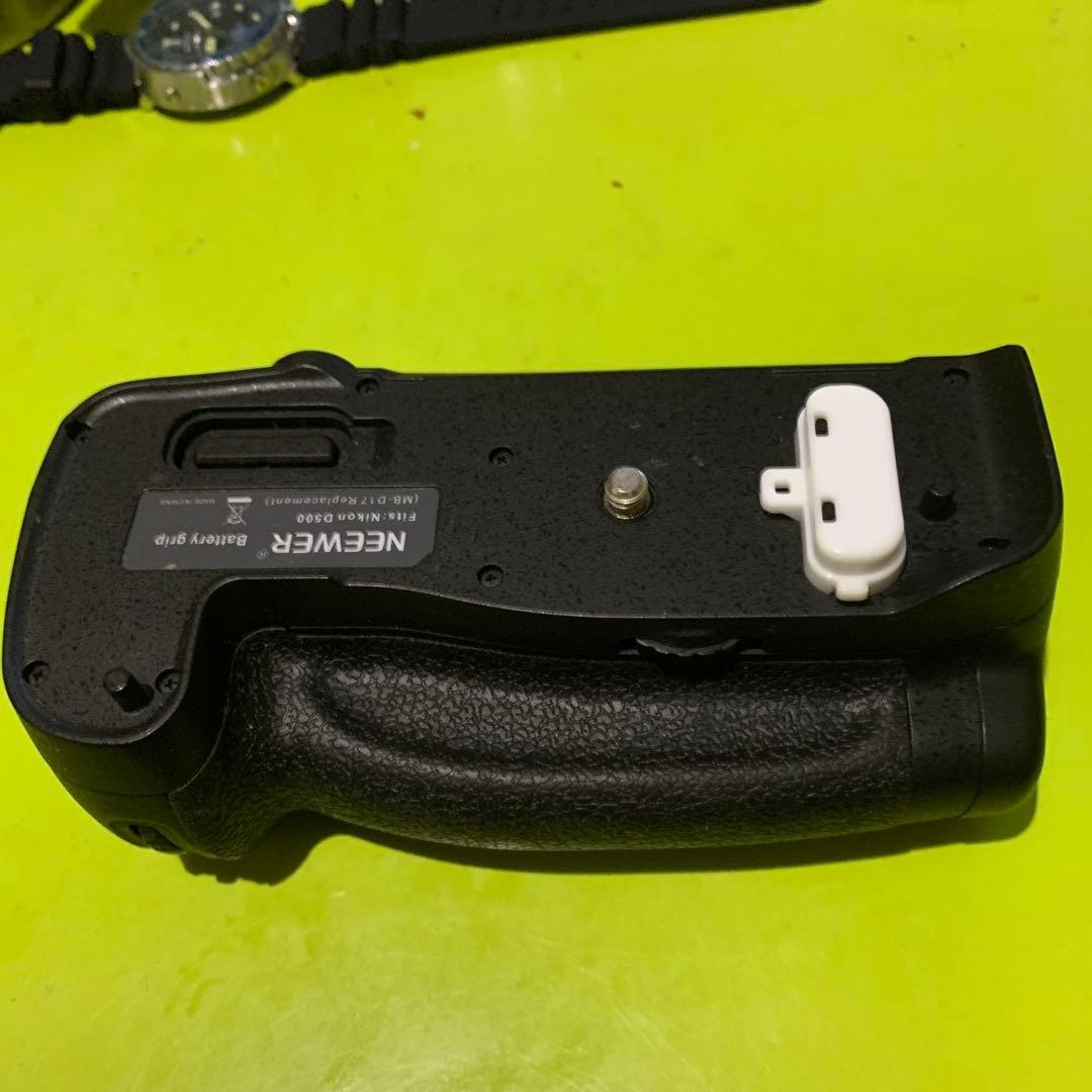 NEEWERニコンD500バッテリーグリップ