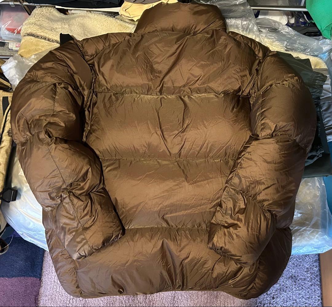 ユニクロ ウルトラ ライト ダウン ボリュームジャケット 3XL ブラウン