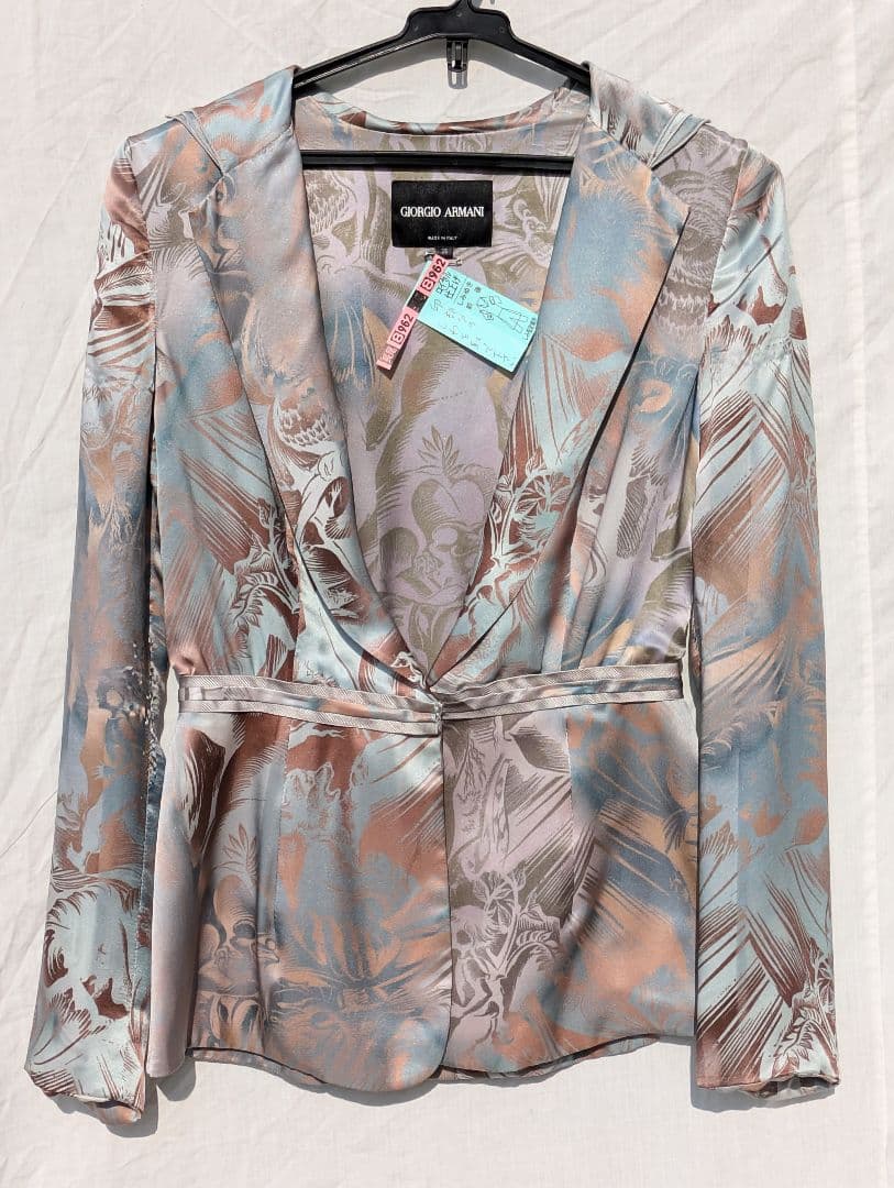 Giorgio Armani シルクジャケット　シックな色合い　国内直営店購入