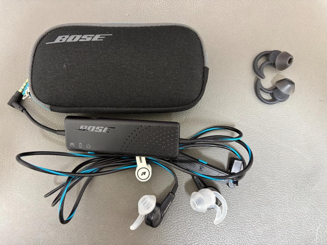 【美品】Bose QuietComfort 20 ノイズキャンセリングイヤホン