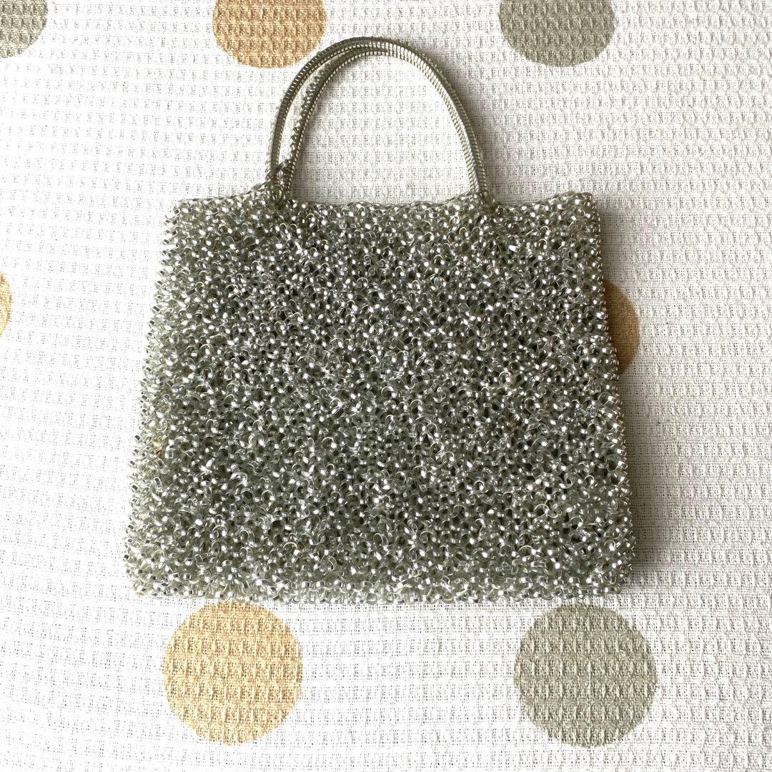 美品アンテプリマ　シルバー パーティーバッグ