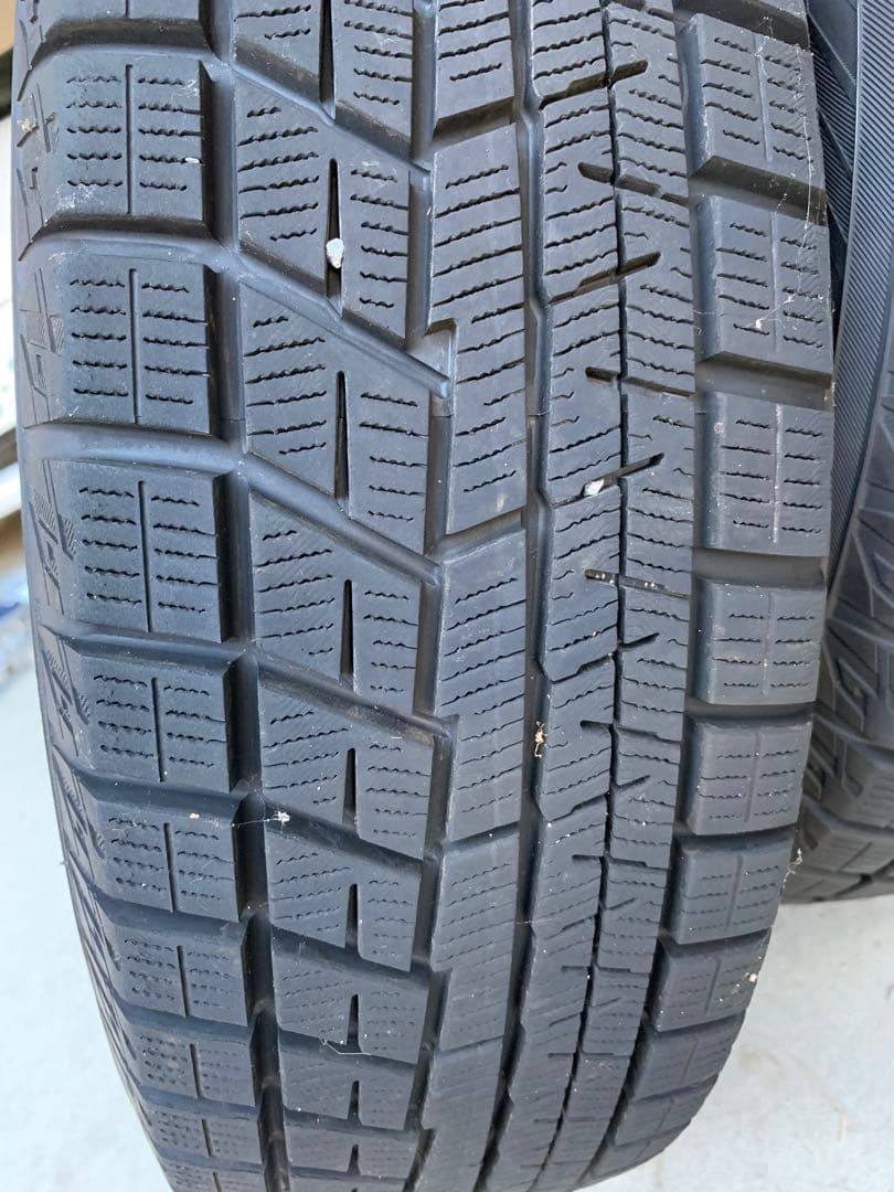 トヨタヤリス用　スタッドレス＆スチールホイール(新品ホイールキャップ付)