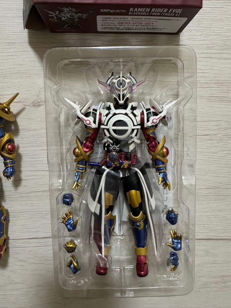 買*O様 S.H.Figuarts 仮面ライダーエボル 4点セット