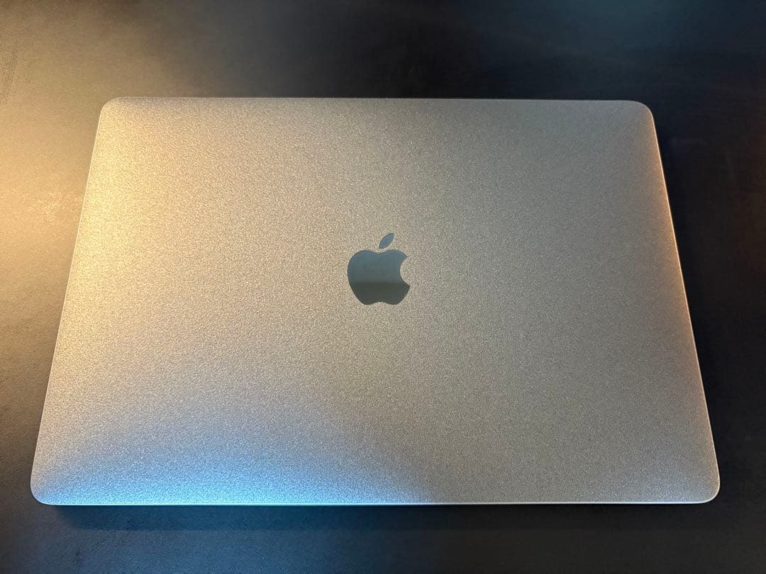 【美品】Mac book pro 13-inch 2018