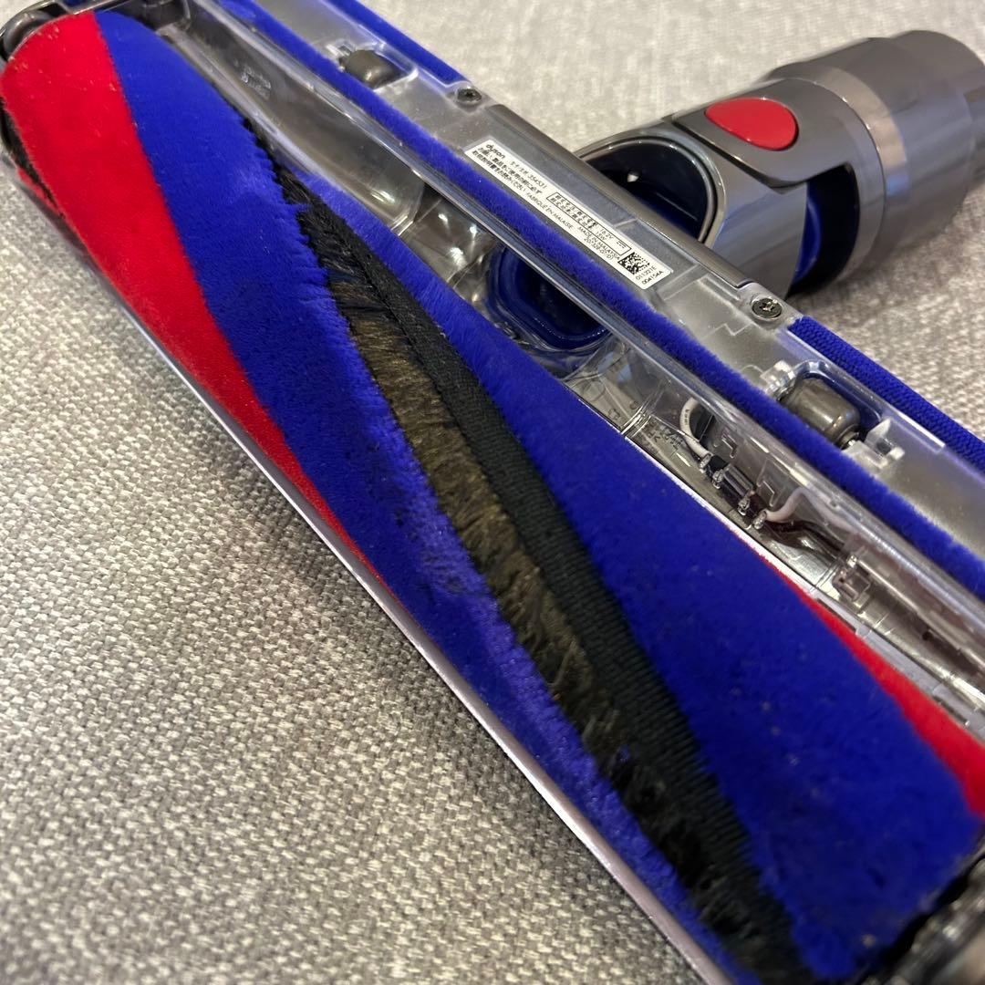 【極美品】dyson v8 slim fluffyクリーナーヘッド