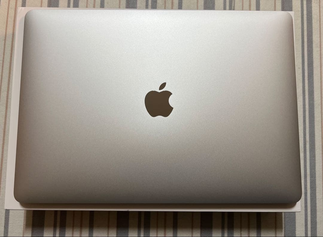 訳品MacBook Air 13インチ M1 8GB/512GB