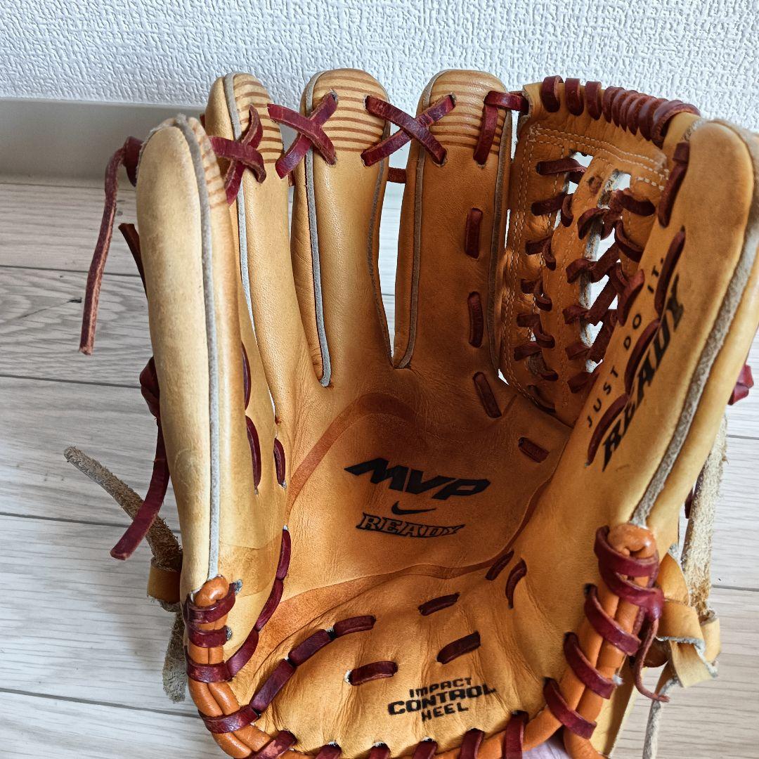 NIKE READY MVPモデル 軟式用グローブ AMO12 左用