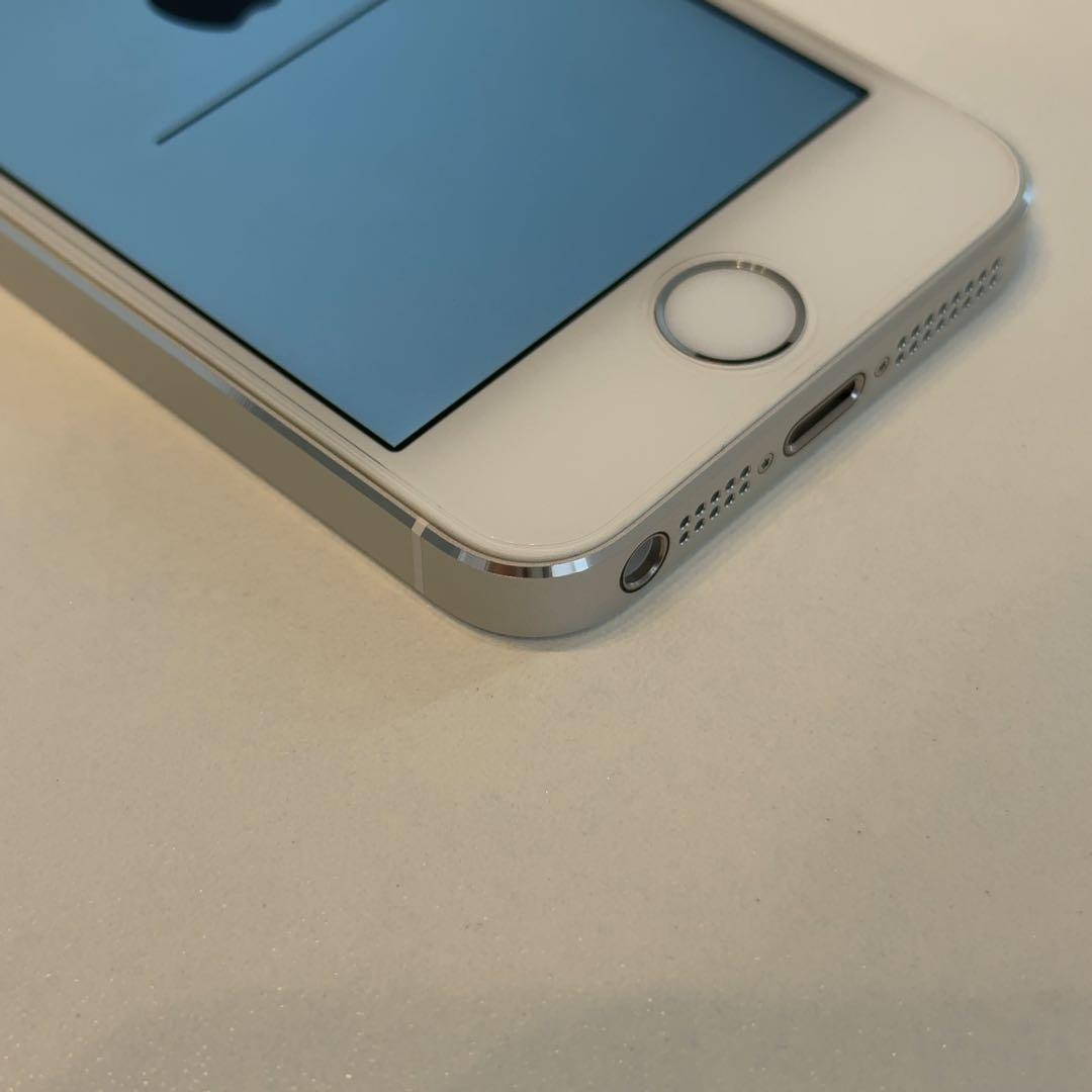 極美品　iPhone5s シルバー　32GB 本体