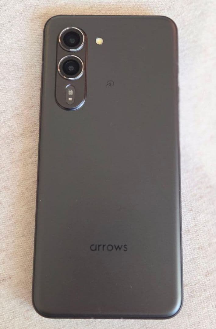 arrows Alpha ブラック 本体 充電器付き