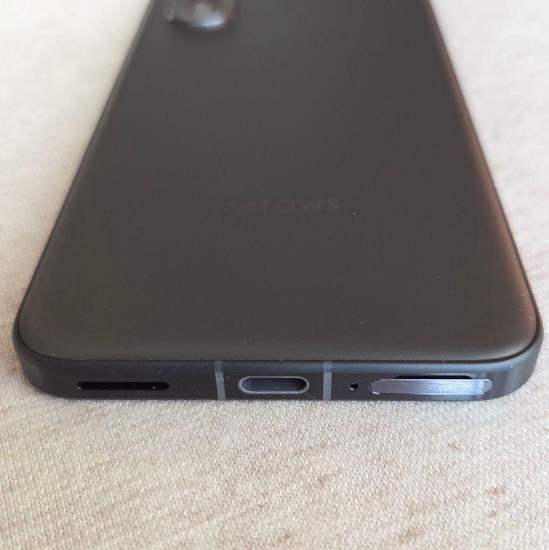 arrows Alpha ブラック 本体 充電器付き