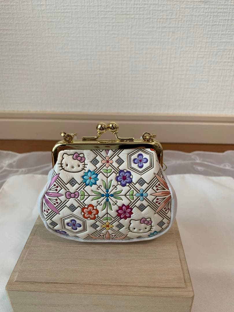 ハローキティ ケース　浅草文庫　本革　がま口財布