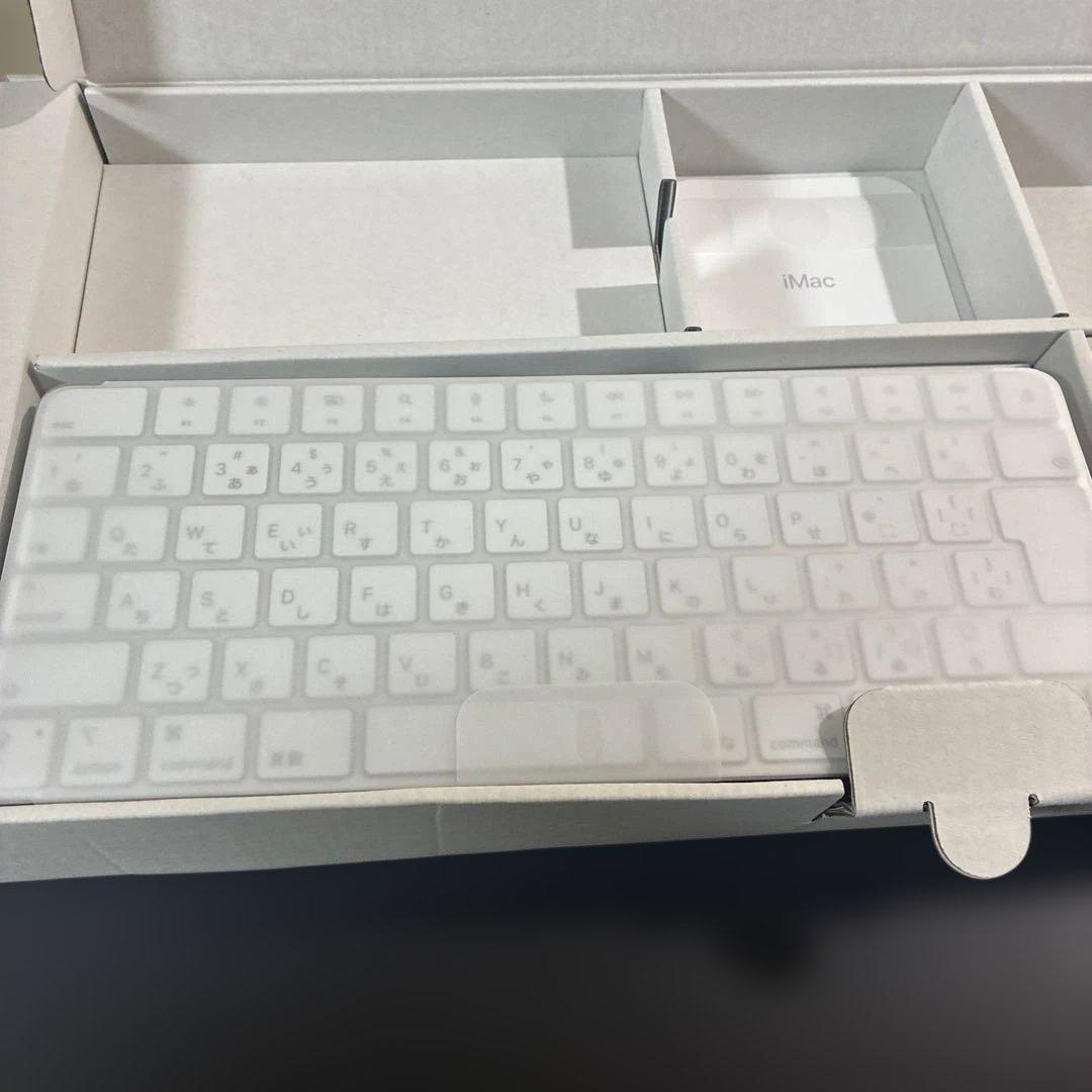 最新iMac付属の未使用magicキーボードとmagicマウス