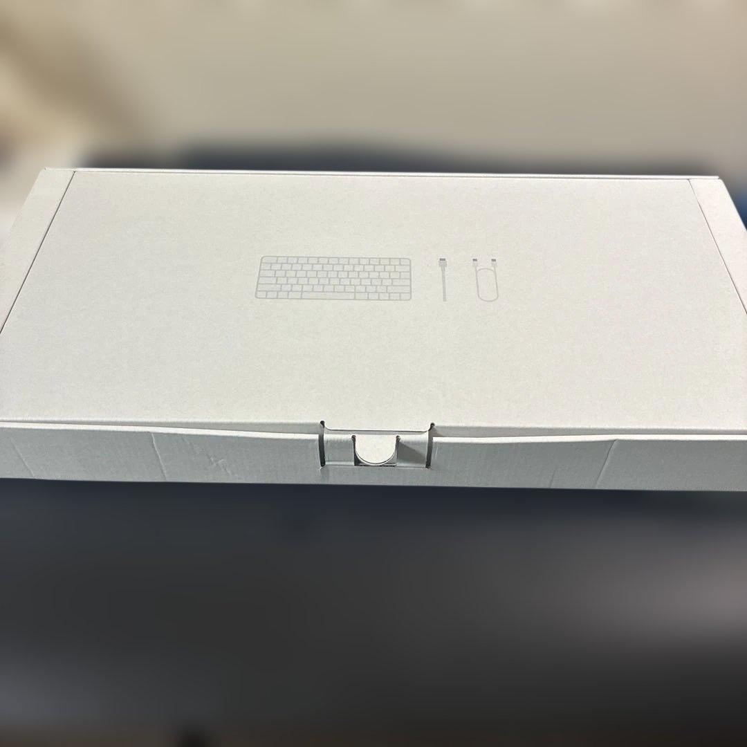 最新iMac付属の未使用magicキーボードとmagicマウス