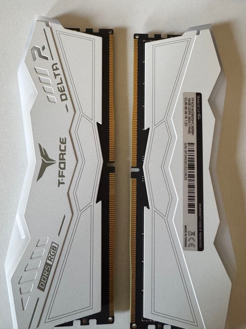 メモリー T-FORCE DELTA DDR5 32GB