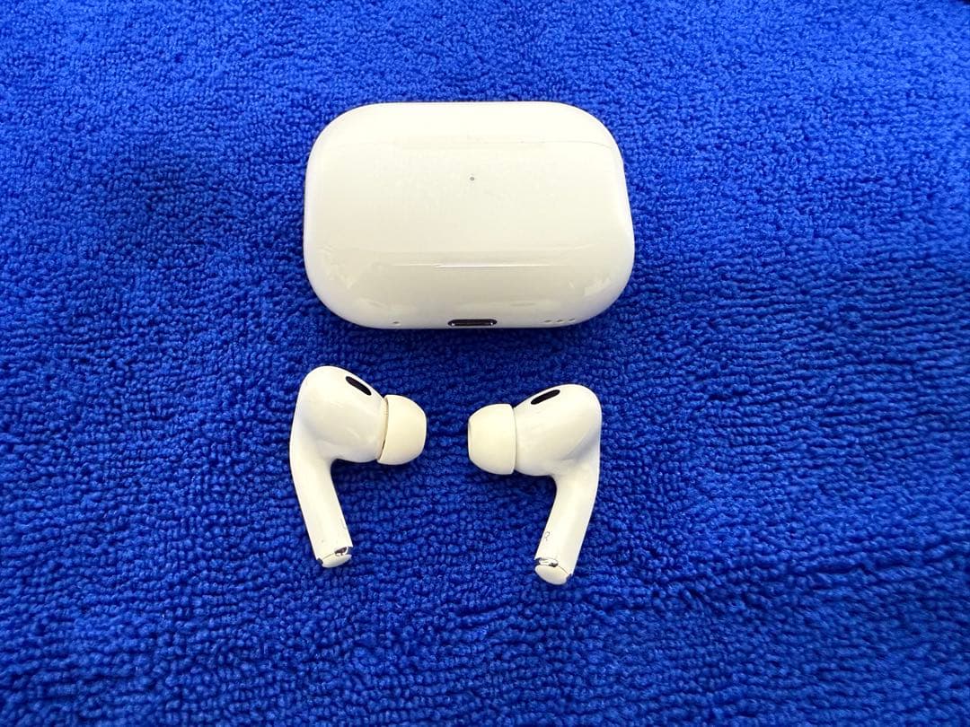 Apple AirPods Pro2 本体 ホワイト Lightningケーブル