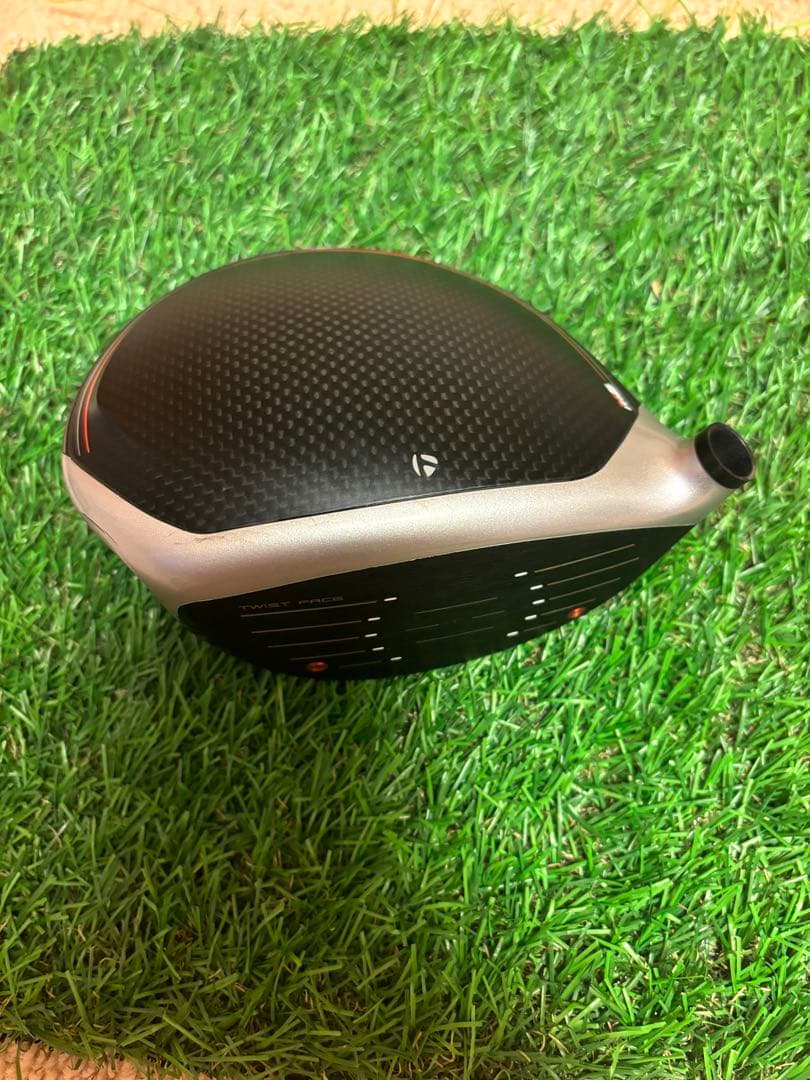 テーラーメイド　M6ドライバー用ヘッドのみ。ロフト10.5度　ヘッドカバー付き