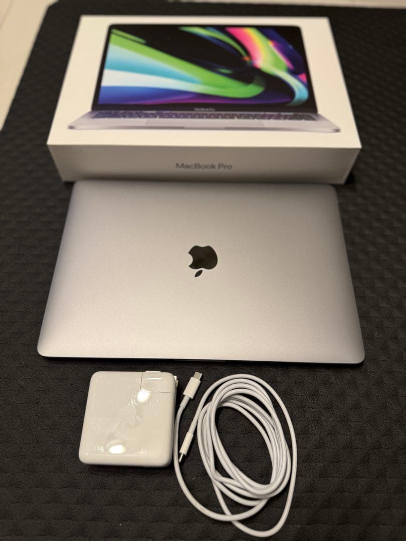 中古MacBook Pro 2022/M2 13インチ