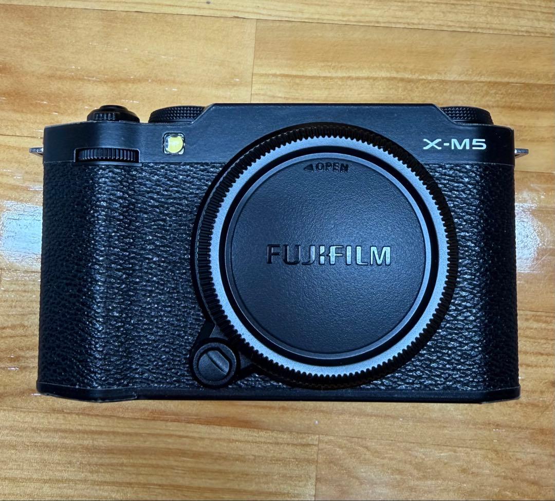 [ほぼ未使用] FUJIFILM X-M5 (ブラック)