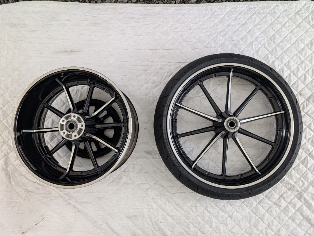 ハーレー　ブレイクアウト　FXSB　2016年式　純正アルミホイール前後セット