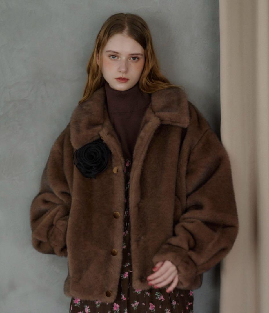 tulle brooch fur coat / コサージュ付きファーコート