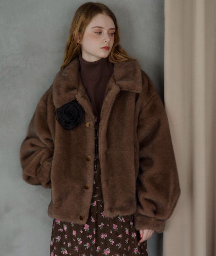 tulle brooch fur coat / コサージュ付きファーコート