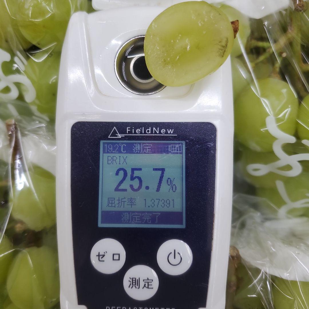 5️⃣ 山梨県産 シャインマスカット １２房入り 箱込み5.4キロ