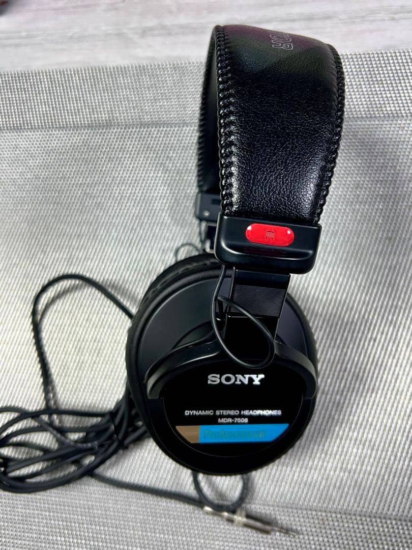 SONY MDR-7506 プロフェッショナルモニターヘッドホン　リケーブル済み