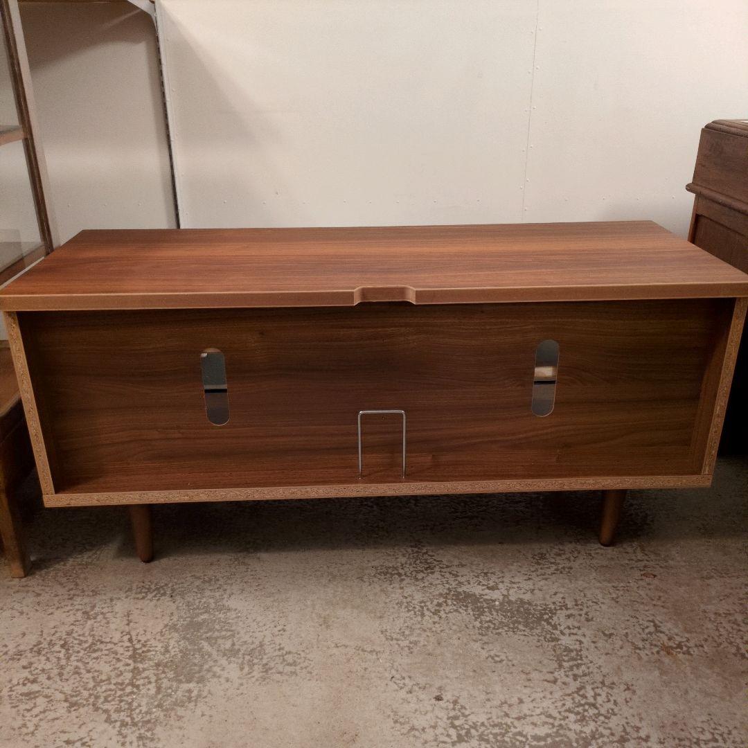 木製シンプル キャビネット 引き戸式 テレビボード シェルフ