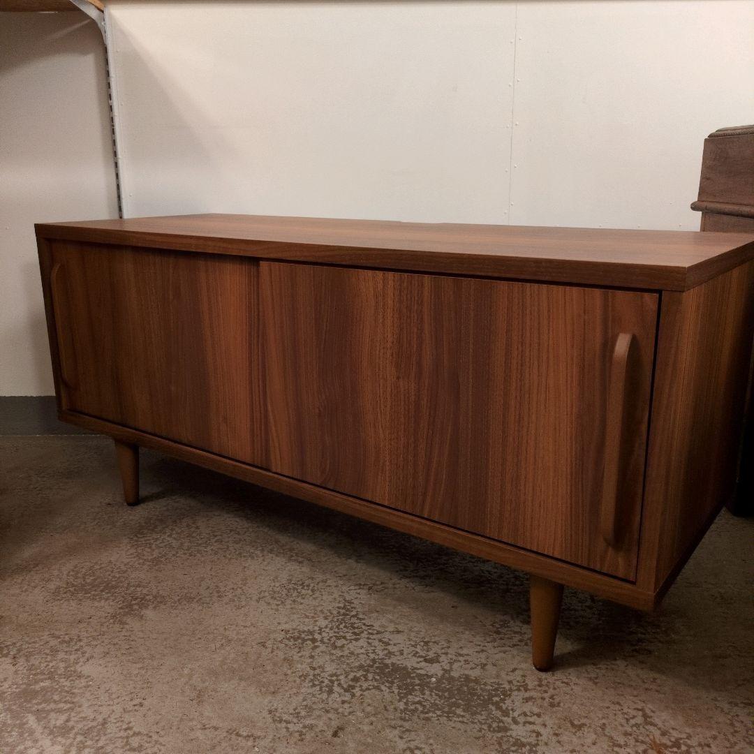 木製シンプル キャビネット 引き戸式 テレビボード シェルフ