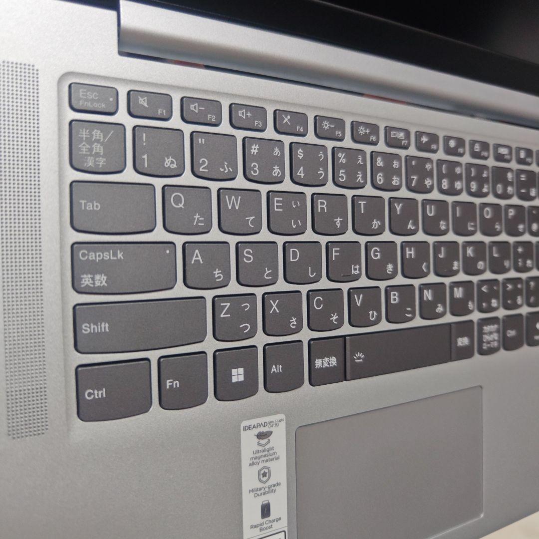 Lenovo IdeaPad Slim 5 Light 14ABR8 中古