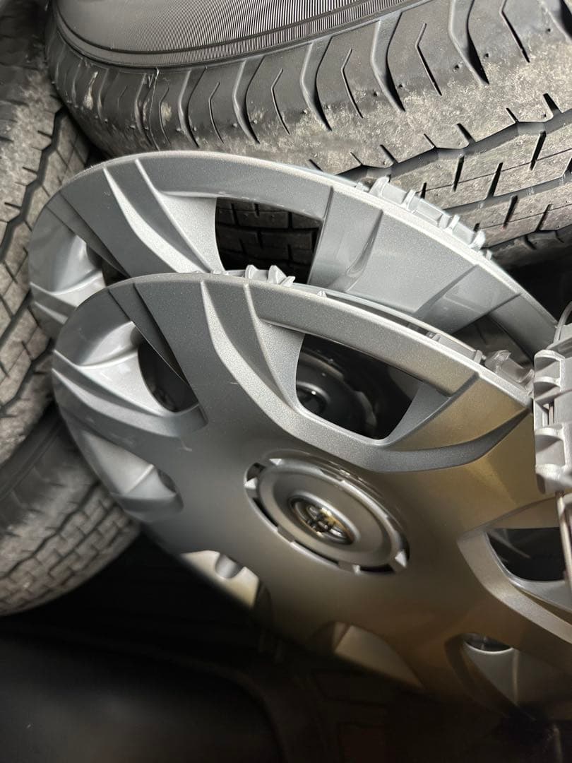 ハイエース200系純正タイヤホイール195/80R15 ダンロップ