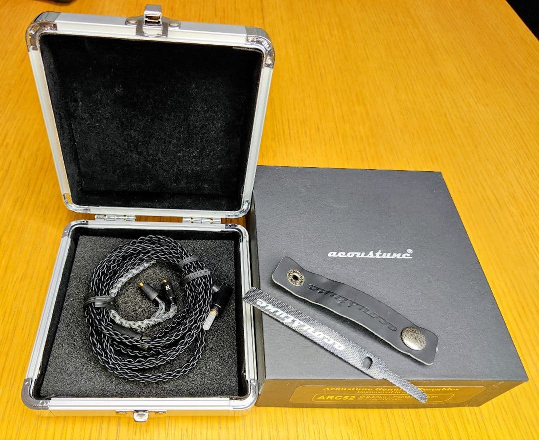 【おまけ付き・美品】Acoustune HS1697TI バランスケーブル付き